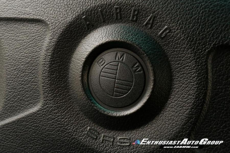 Детали интерьера BMW M5 Touring (Avus Blue) (WBSHJ91070BL01767) (E34) 1994 года  (фото 87 из 100)